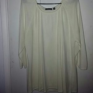 White 3/4 sleeve top